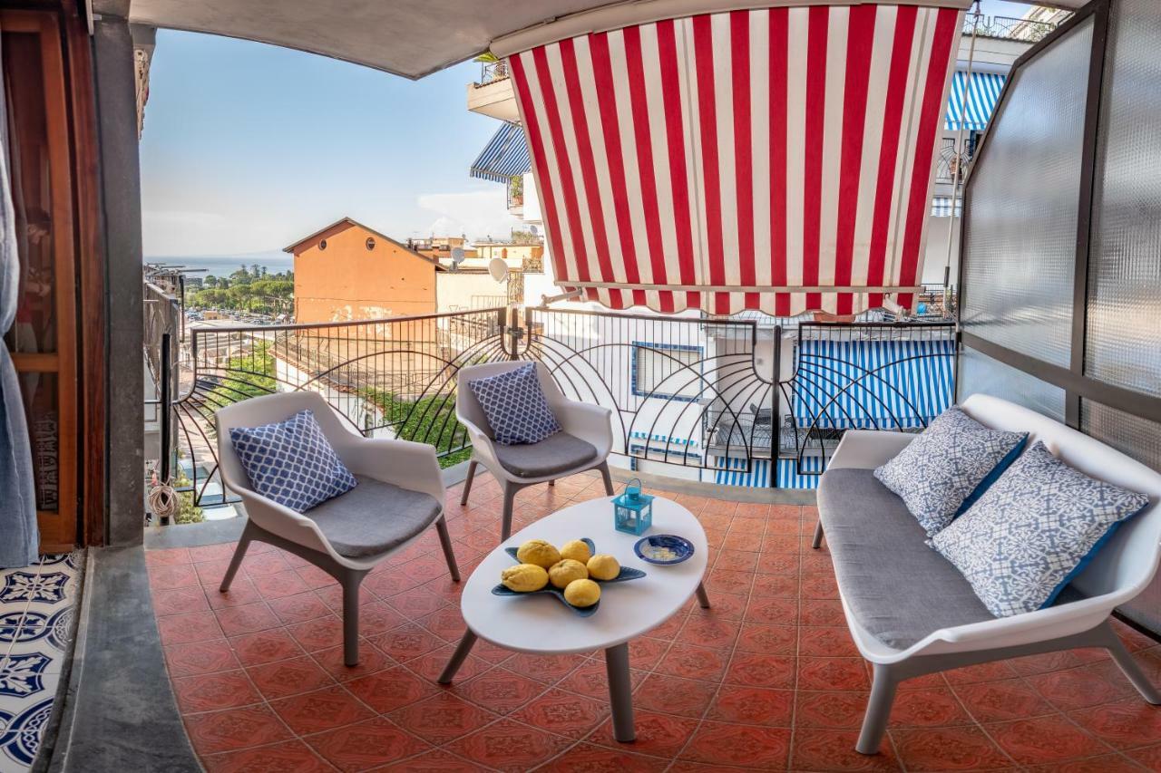 La Casetta Linda - New 2 Bedroom Apt In Sorrento With Seaview Terrace Exterior foto